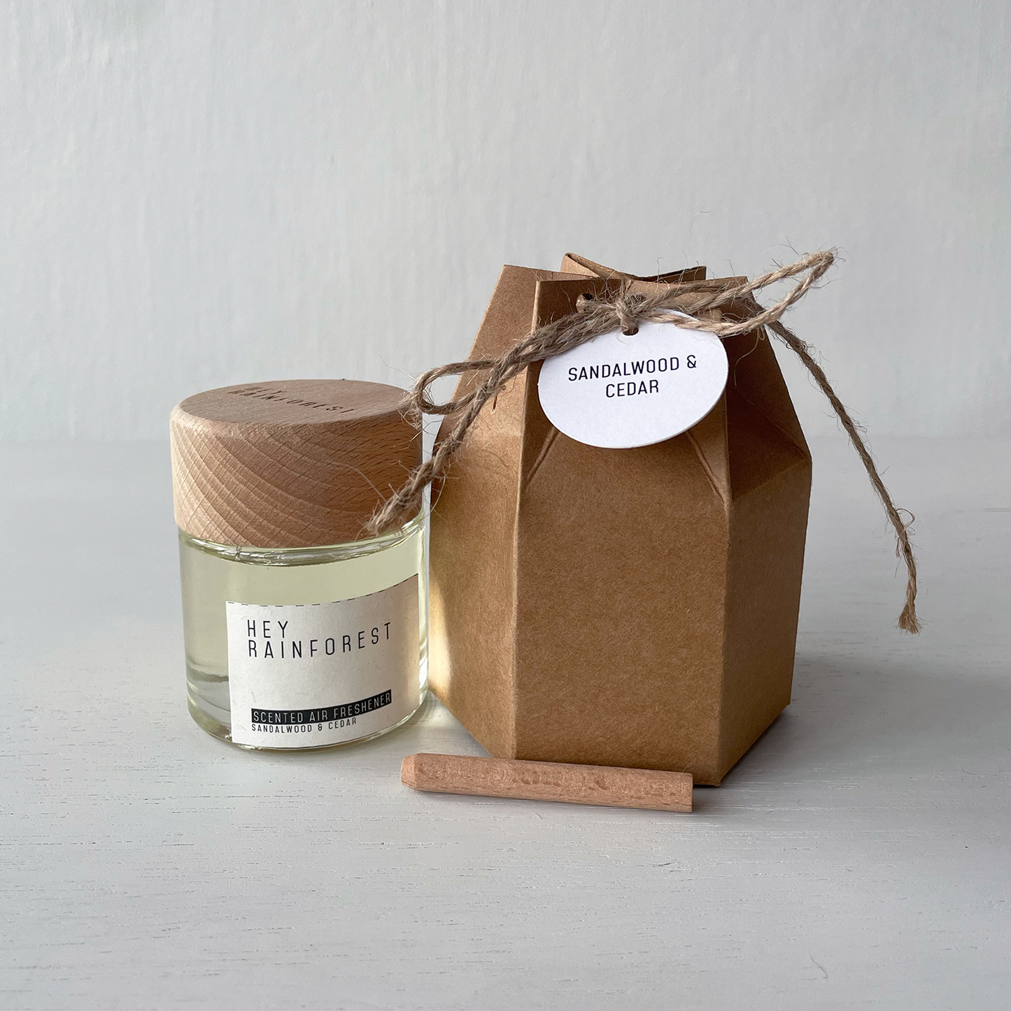 Wood Diffuser: Sandalwood & Cedar