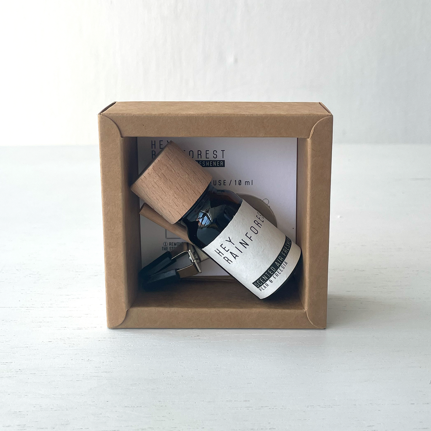 Wood Diffuser: Pear & Freesia