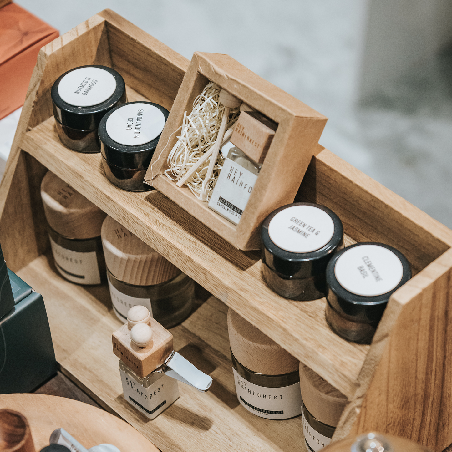 Wood Diffuser: Iris & Tuberose