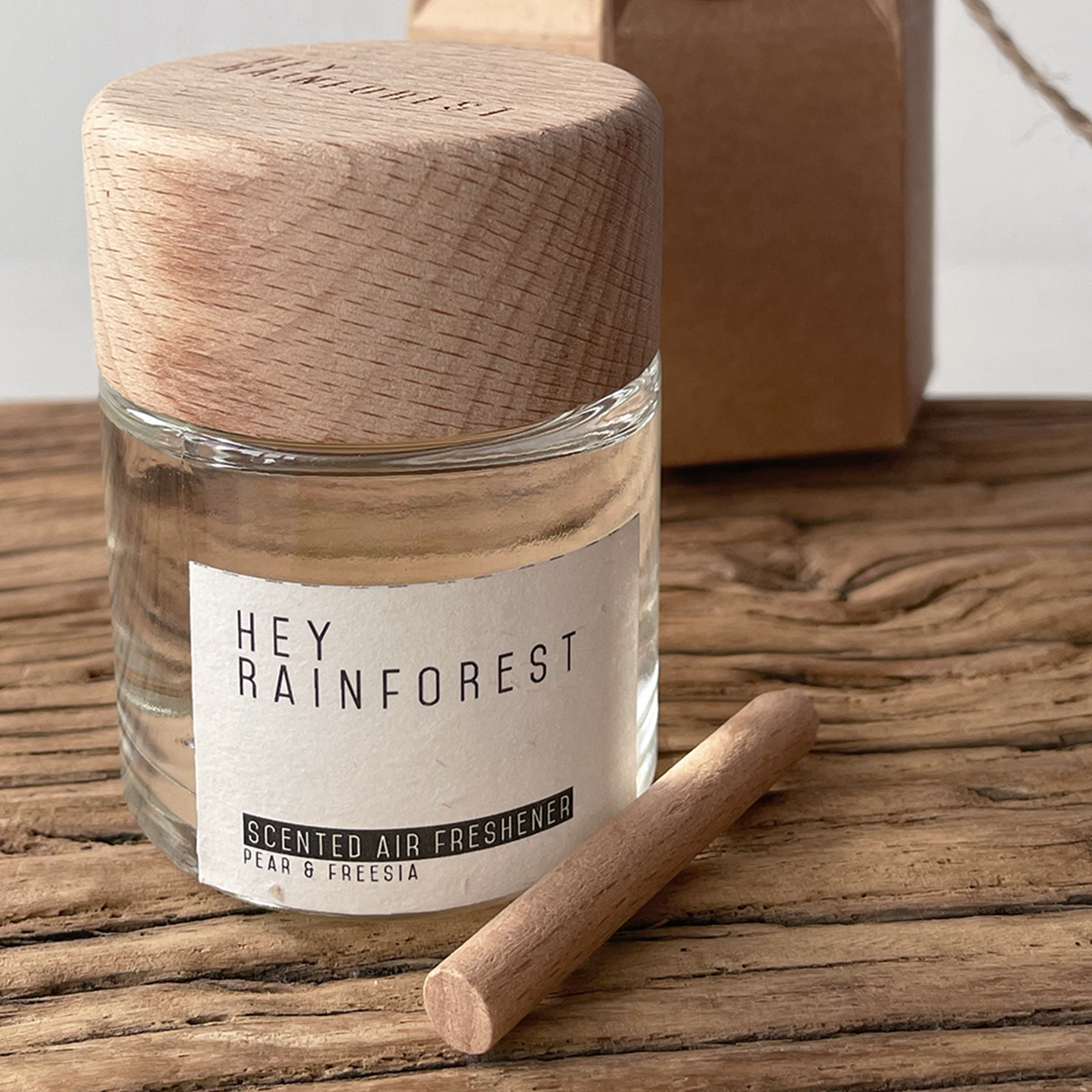 Wood Diffuser: Pear & Freesia