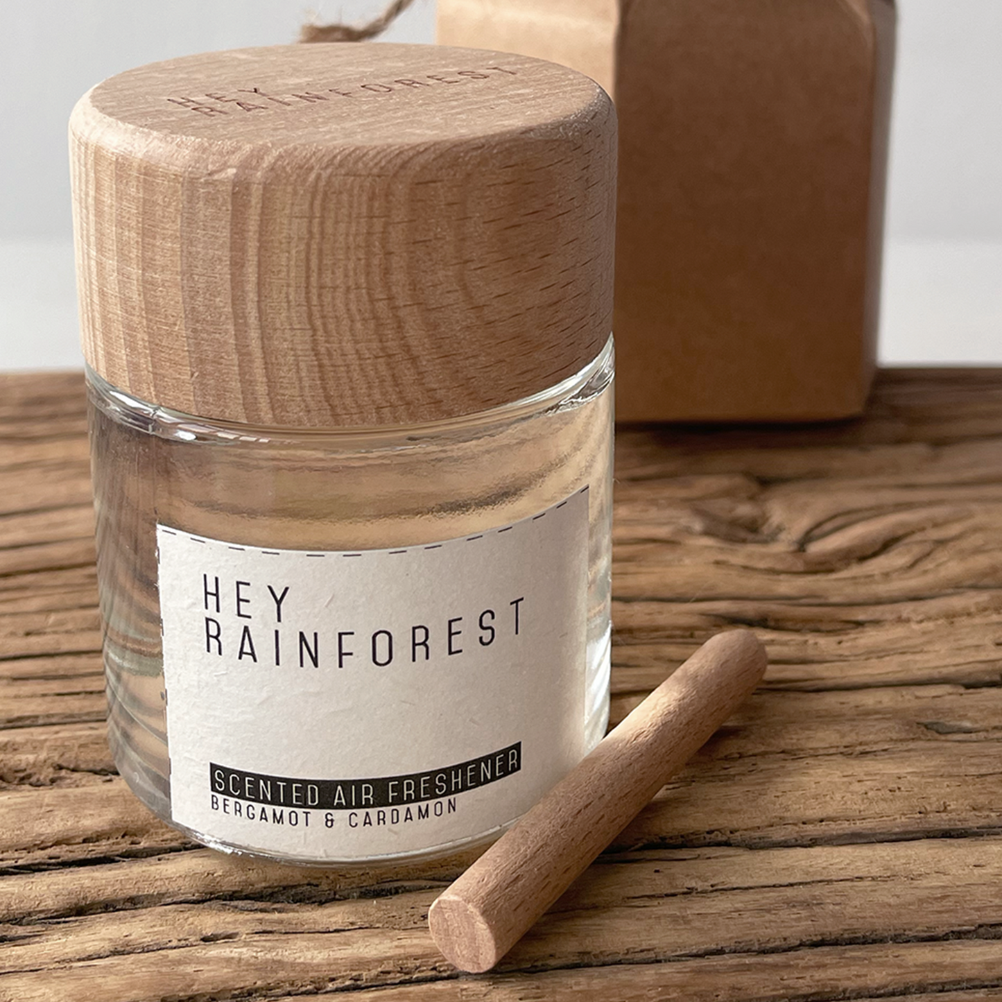 Wood Diffuser: Bergamot & Cardamom